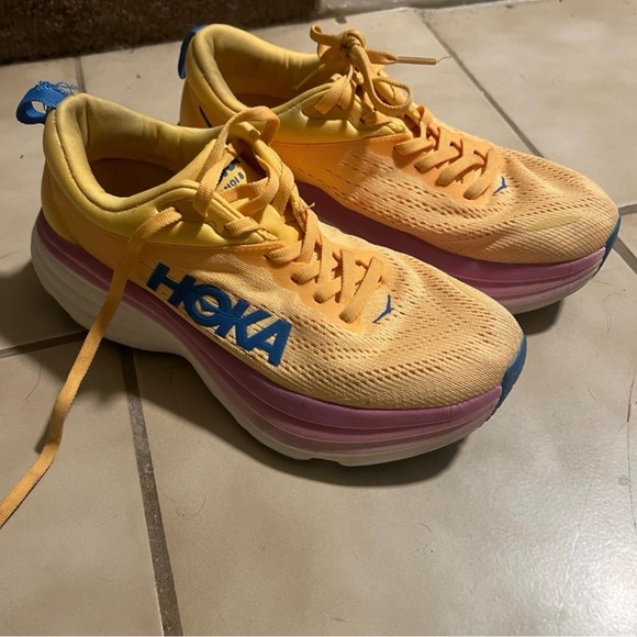 Hoka Shoes - Hoka bondi 8